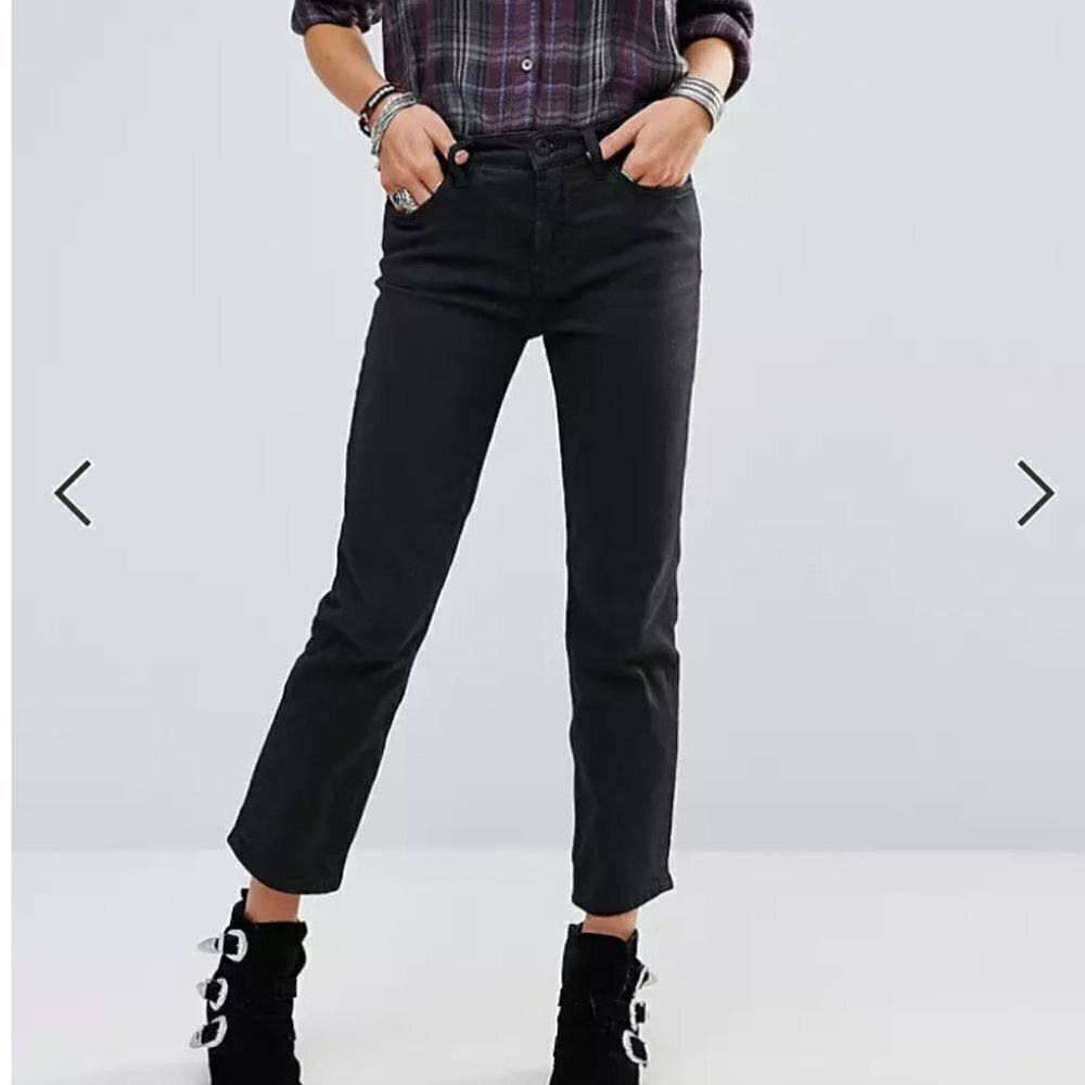 Free People Jasper Straight Leg Mid Rise Black Cropped Jeans-Size 28